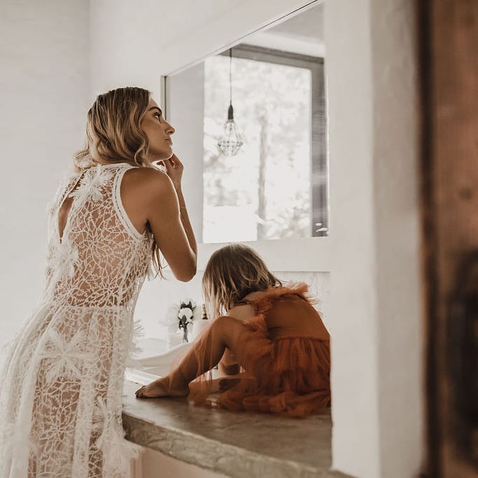 bella & lace